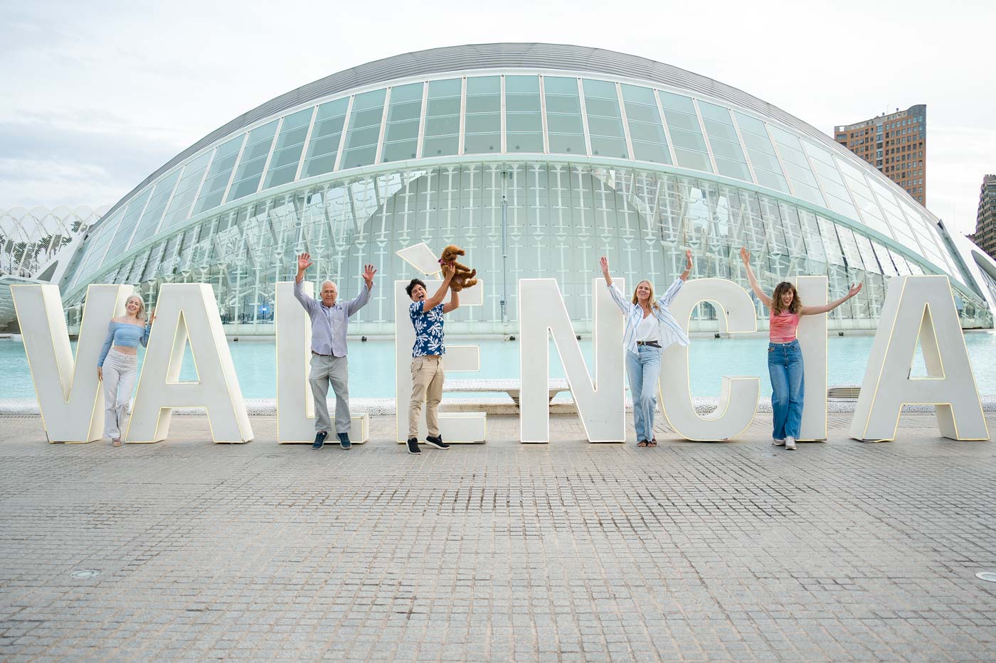 foto de amigos en Ciudad de las Ciencias de Valencia