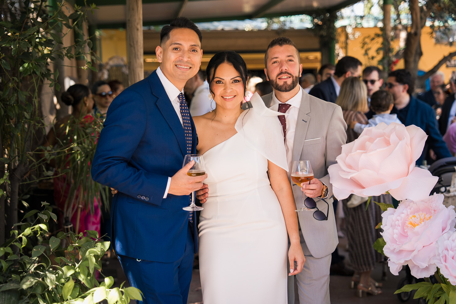 foto de novia con amigos